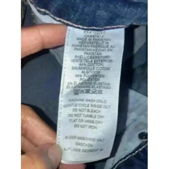 True Religion Maisie Hi-rise Denim Shorts Raw Hem Medium Wash Size 28 - Picture 10 of 12